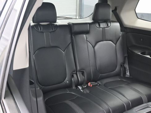 Used 2025 Honda Pilot EX-L image 34