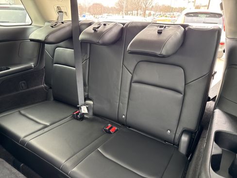 Used 2024 Nissan Pathfinder SL image 31