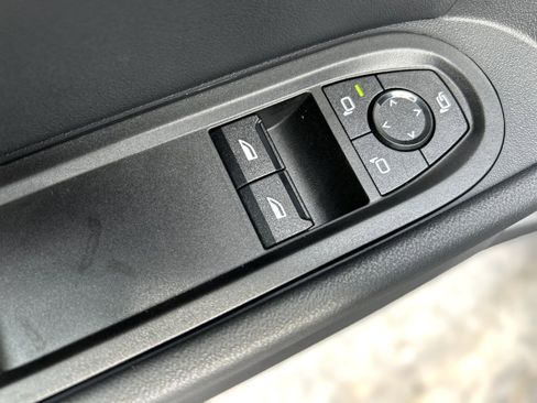 Certified 2025 MINI Cooper 2-Door Hardtop image 12