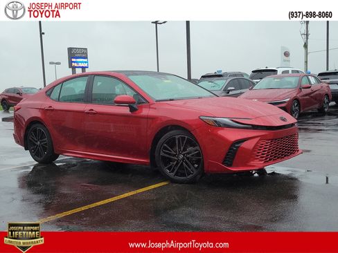 Used 2025 Toyota Camry XSE FWD image 1