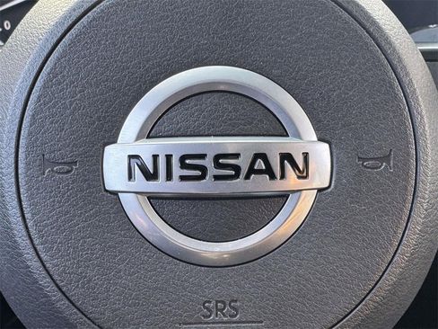 Used 2021 Nissan Rogue S image 31