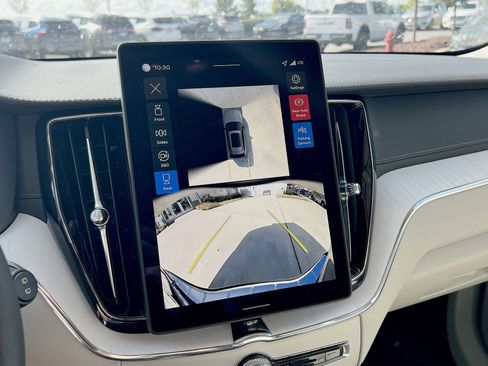 New 2026 Volvo XC60 B5 Ultra w/ Climate Package image 19