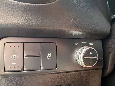 Used 2016 Kia Soul + w/ Audio Package FWD image 25