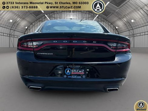Used 2022 Dodge Charger SXT RWD image 4