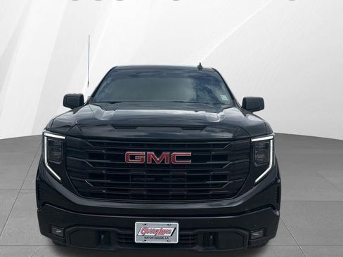 Used 2024 GMC Sierra 1500 Elevation image 2