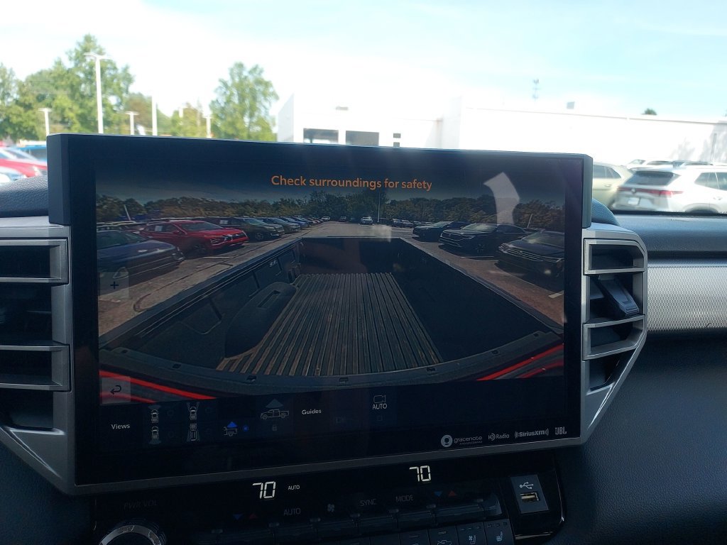 Used 2022 Toyota Tundra Limited AWD/4WD image 16