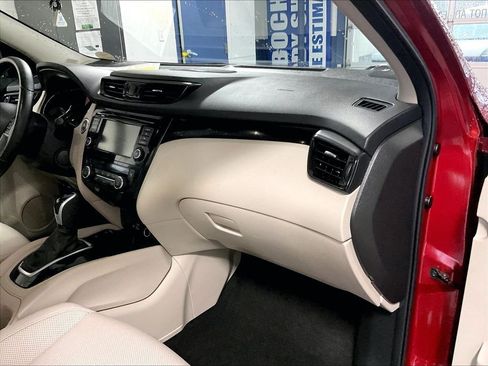 Used 2021 Nissan Rogue Sport SL w/ Premium Package AWD/4WD image 13