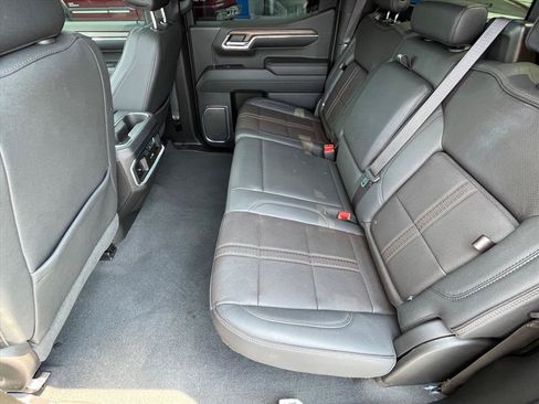 Used 2024 Chevrolet Silverado 1500 High Country w/ High Country Premium Package AWD/4WD image 27