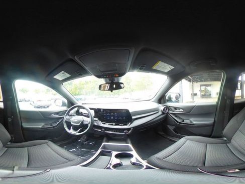 Used 2025 Chevrolet Equinox LT FWD image 37