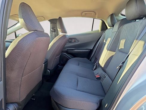 Used 2025 Toyota Prius LE FWD image 13
