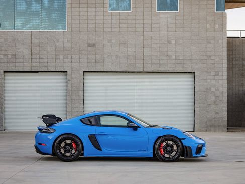 Used 2024 Porsche 718 Cayman GT4 RS image 9