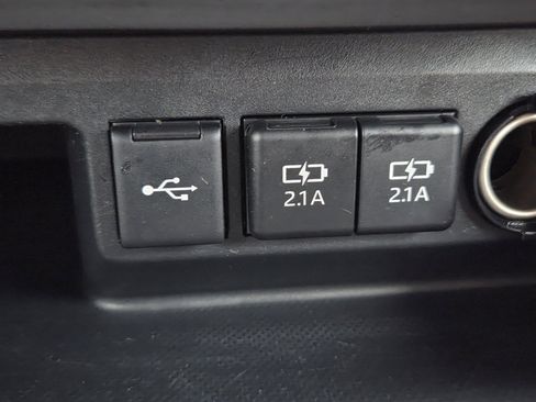 Used 2020 Toyota Highlander Limited image 32