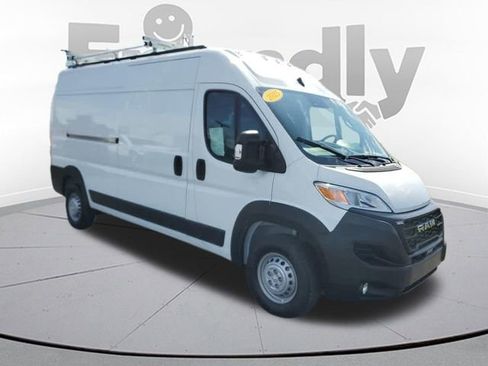 Used 2025 RAM ProMaster 2500 w/ Convenience Group FWD image 5
