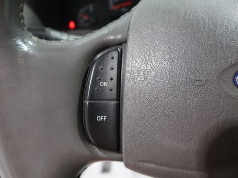 Used 2004 Ford F150 XLT image 25