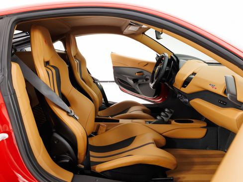 Used 2020 Ferrari 488 Pista Coupe RWD image 38