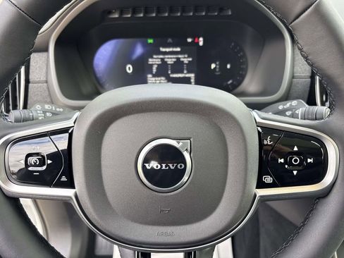 New 2026 Volvo XC90 B6 Plus w/ Protection Package Premier image 17