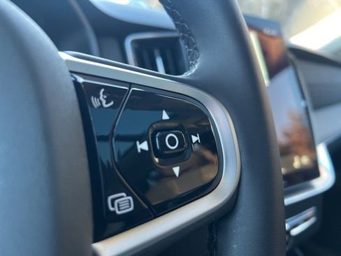 Certified 2026 Volvo XC90 T8 Ultra image 34