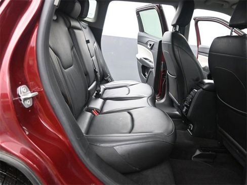 Used 2022 Jeep Compass Limited image 15