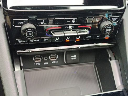 New 2025 Jeep Grand Cherokee Altitude w/ Trailer Tow Package image 24