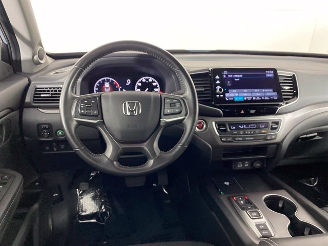 Used 2025 Honda Ridgeline Sport image 17