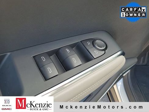 Used 2026 GMC Acadia Elevation w/ Elevation Premium Package AWD/4WD image 9