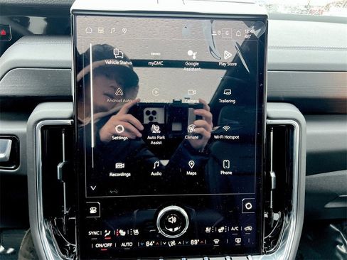 New 2026 GMC Yukon Denali w/ Sun & Power Step Package image 13