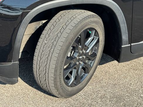 Used 2021 Chevrolet Traverse RS AWD/4WD image 41