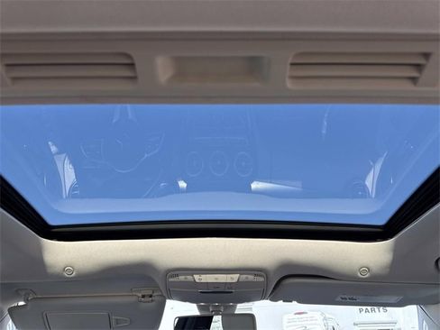 Used 2020 Mercedes-Benz C 300 4MATIC Sedan image 16