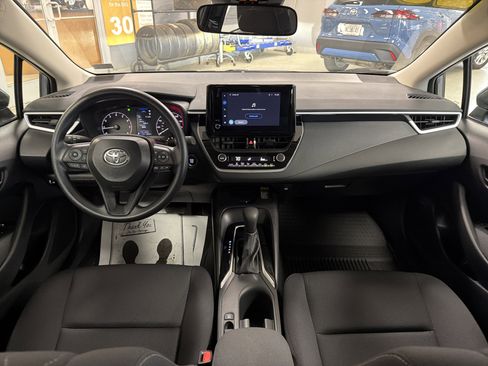 Used 2025 Toyota Corolla LE w/ LE Premium Package FWD image 13