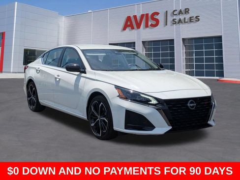 Used 2025 Nissan Altima 2.5 SR FWD image 3