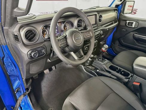 Used 2023 Jeep Wrangler Unlimited Sport AWD/4WD image 16
