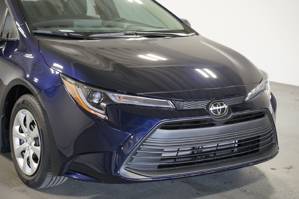 New 2027 Toyota Corolla LE FWD image 4