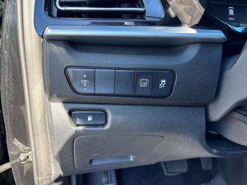 Used 2022 Kia Niro LX image 15