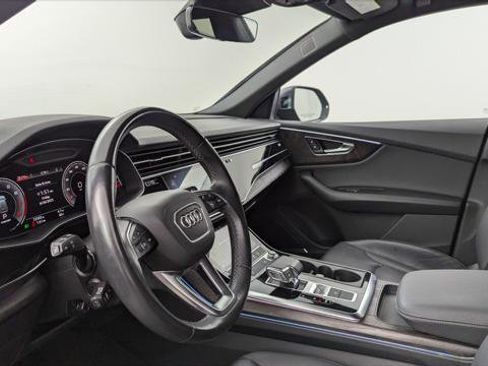 Used 2022 Audi Q8 Premium Plus w/ Premium Plus Package image 24