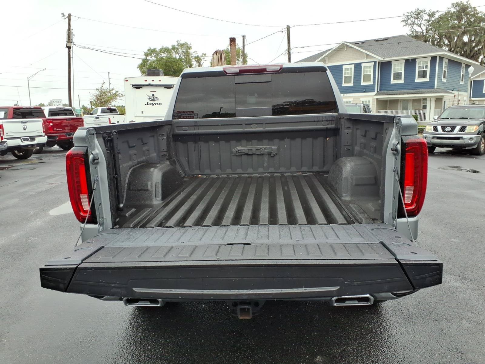 Used 2024 GMC Sierra 1500 AT4 w/ AT4 Premium Package AWD/4WD image 18