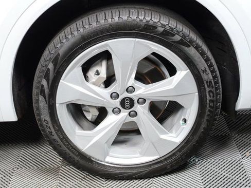 Used 2025 Audi Q5 2.0T Premium Plus w/ Premium Plus Package image 38