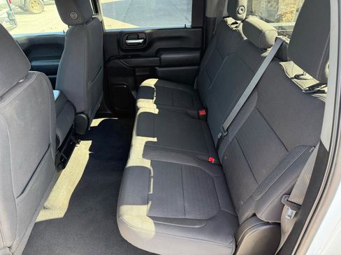 Used 2022 Chevrolet Silverado 2500 Custom w/ Custom Value Package image 13