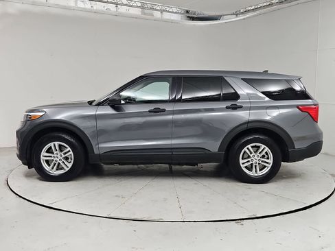 Used 2022 Ford Explorer 4WD w/ Class IV Trailer Tow Package image 3