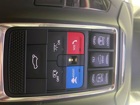 Used 2025 Jeep Wagoneer S Launch Edition AWD/4WD image 17