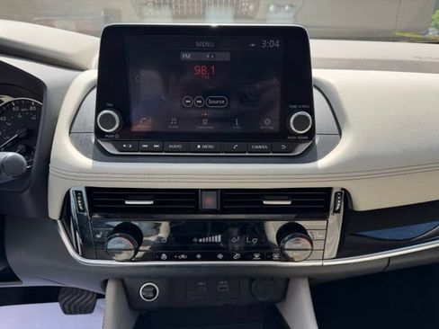 Used 2023 Nissan Rogue SL AWD/4WD image 20
