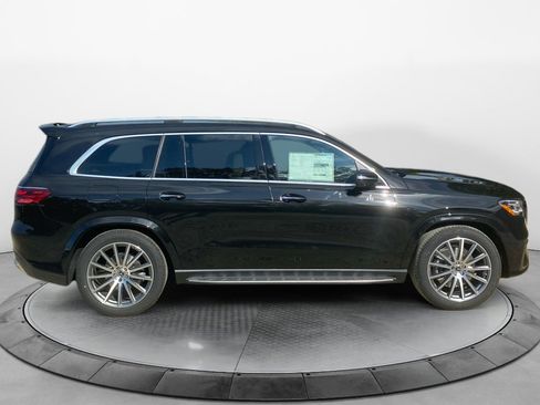 New 2026 Mercedes-Benz GLS 580 4MATIC image 8