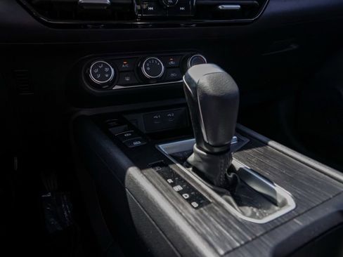 Used 2025 Nissan Kicks SV FWD image 28