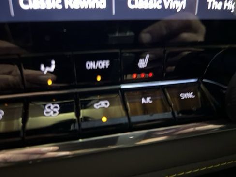 Used 2024 Chevrolet Colorado ZR2 w/ Technology Package image 38