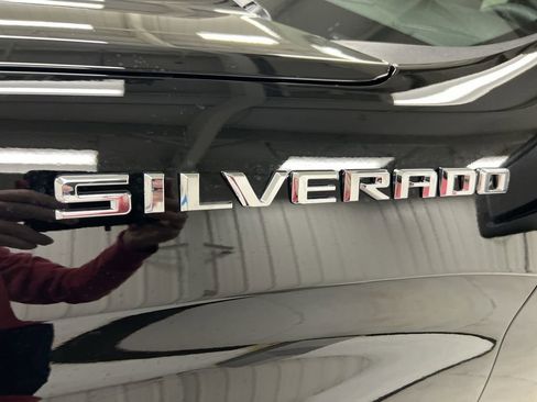 Used 2023 Chevrolet Silverado 1500 Custom image 25