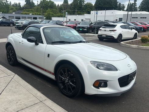 Used 2013 MAZDA MX-5 Miata Club RWD image 8