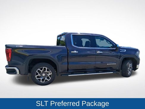 Used 2022 GMC Sierra 1500 SLT w/ SLT Premium Plus Package AWD/4WD image 10