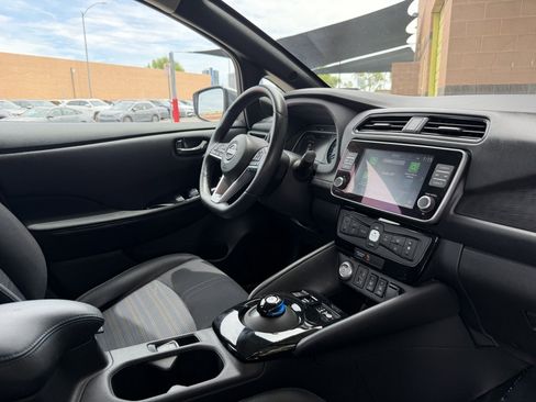 Used 2024 Nissan Leaf SV Plus FWD image 39