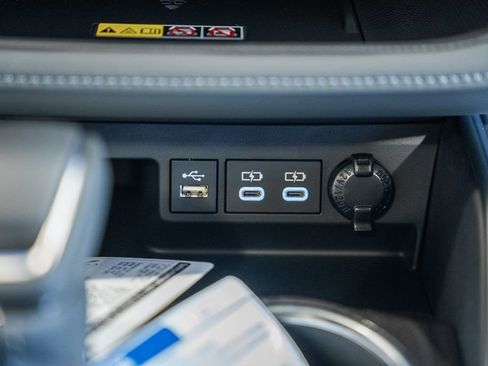 New 2026 Toyota Highlander Platinum image 26