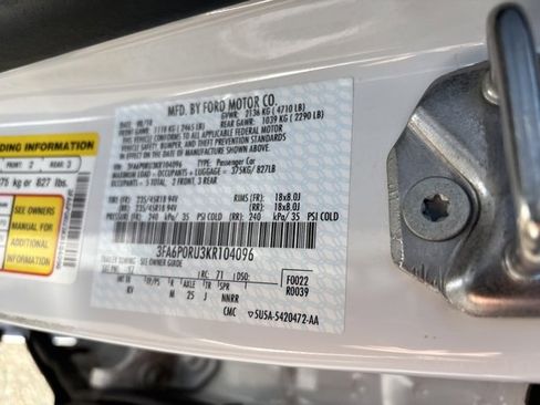 Used 2019 Ford Fusion Titanium image 11