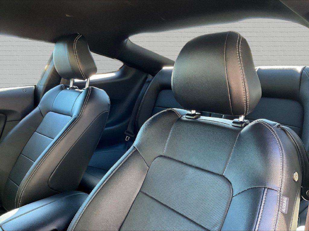 Used 2021 Ford Mustang GT Premium w/ Black Accent Package RWD image 18